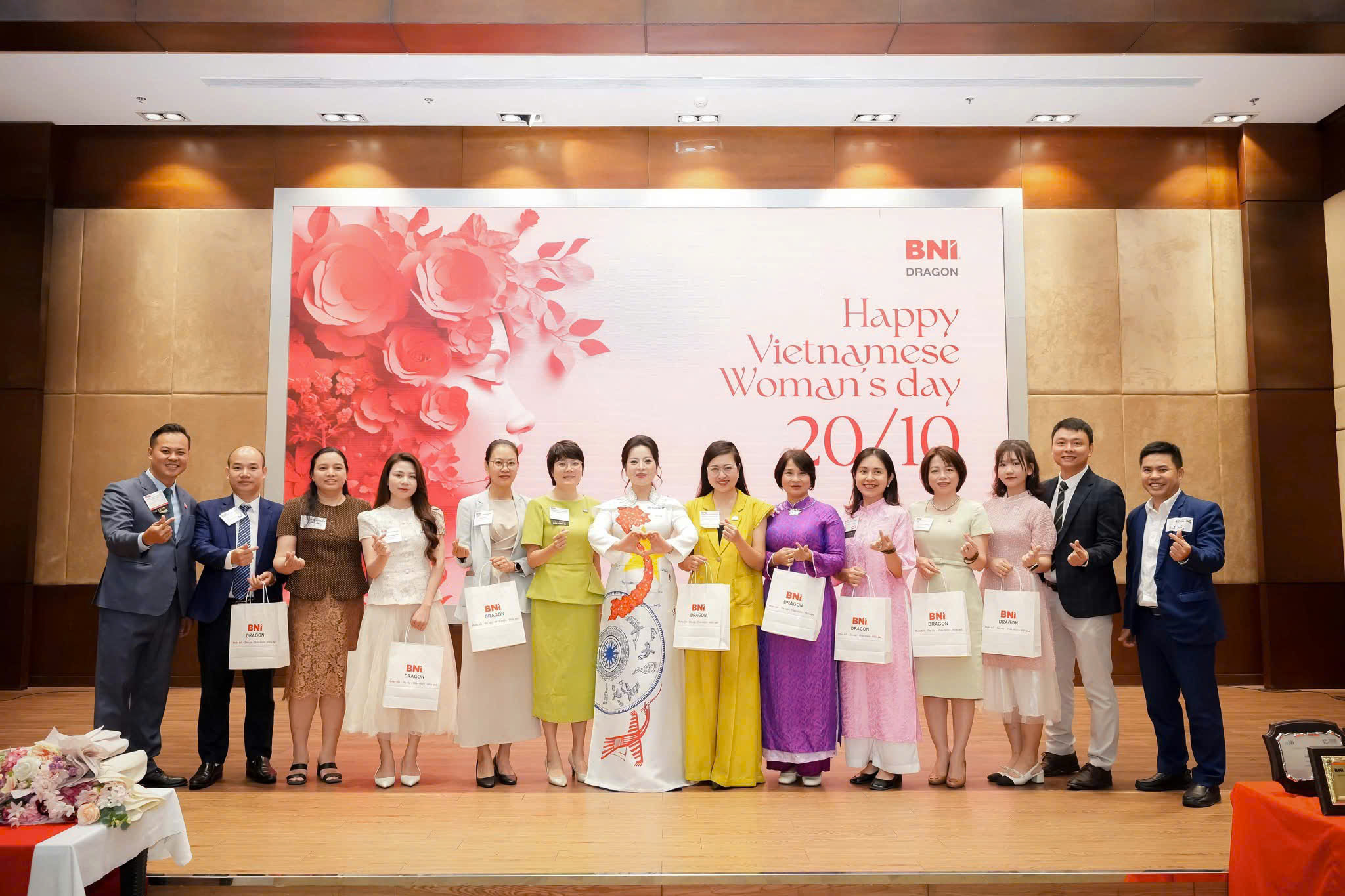 Ảnh sinh hoạt kết nối cộng đồng tại sự kiện BNI